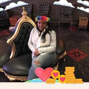 Meet your Posher, K'hia